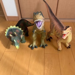 恐竜のおもちゃ