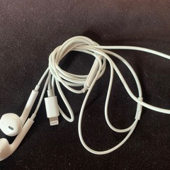 Apple Lightning 有線イヤフォン