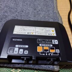 ホットカーペット：山善　2019年製　３畳用　色グレー　