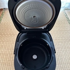 炊飯器 IH Panasonic
 SR-FE101の画像