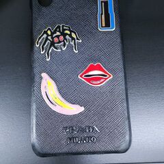 PRADA　Iphone XS max用カバー　ブラック×メタル...