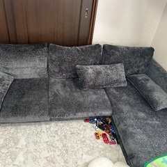 送料込み ２月で処分最終値下げ　ダークグリーン ベルベット 2人掛けソファ 送料込み 2月で処分最終値下げ ダークグリーン ベルベット 2人