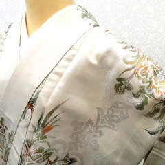 小紋 アンティーク 昔着物 小紋 ベージュ 銀 カーキ オレンジ 植物 銀通し 単衣 バチ衿 正絹 昔きもの レトロ 大正ロマン  身丈154.6cm 【キモノオフ野々市若松店】の画像