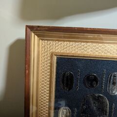 値下げしました。飾りにいかがですか？　大判、小判の額縁(レプリカ)の画像