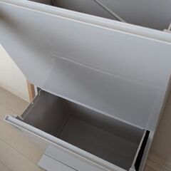ニトリ すっきり収まる薄型ワイドペダルペール(2段 40L)の画像