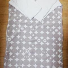 UNIQLO フリースワンピ ベージュ×ホワイト Sサイズの画像
