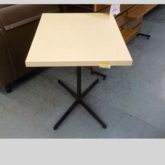 ID：550261　テーブル　白の画像