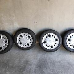 車のパーツ タイヤ、ホイール