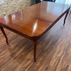 国産高級家具　ダイニングテーブルの画像