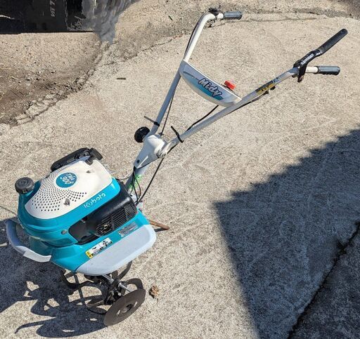鹿児島発　クボタ　４サイクルエンジンミニ耕運機TMA300