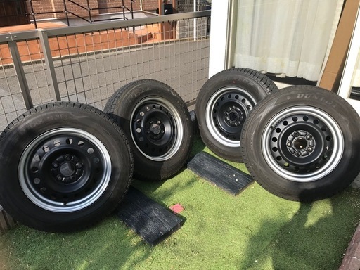 【9/28-10/7期間限定】 DUNLOPスタッドレスタイヤ　＋　スチールホイール