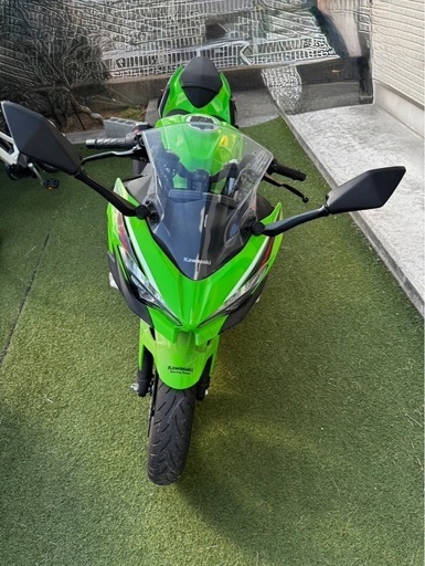 R4年式ninja400 R7年5月末まで車検あり　
走行距離500ｷﾛ以下