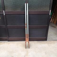 穴掘りスコップ