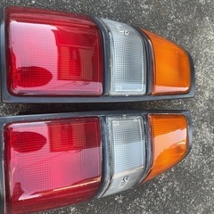 90系ランドクルーザープラド　純正テールランプ