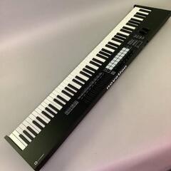 Novation launchkey 88 midi keyboardの画像
