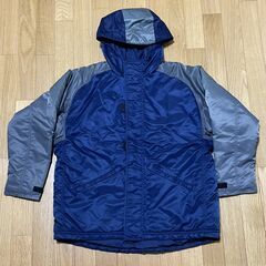 NIKE ジャンパー　中綿入り　子供用　サイズ１４～１６