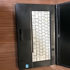 【ほぼ未使用✨】フジツーデスクトップ?パソコンの画像