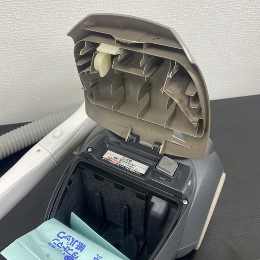 【ご来店限定】＊Panasonic紙パック式掃除機 2019年製＊0201-1