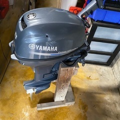 ヤマハ4サイクル８馬力船外機（美品）