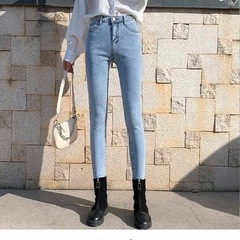 スキニーパンツ