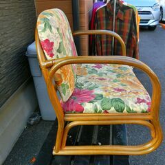 美品 肘付き 座椅子 ローチェア ラタン 椅子  籐家具 アジアン エスニック アバカ 編み物 椅子の画像