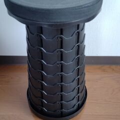 折りたたみイスの画像