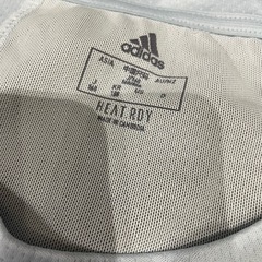 TIGORA ショートパンツ・adidas ライトブルーTシャツの画像