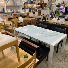 【愛品館 江戸川店 】伸長式テーブル ベンチダイニング4点セット NITORI（ニトリ）の画像