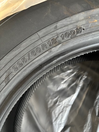 新型アルファード　未使用タイヤ