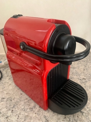 ネスプレッソ カプセル式コーヒーメーカー C40