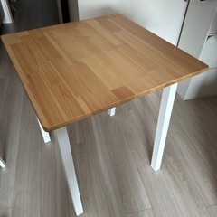 IKEA テーブル 9/17までに売れなければ処分を考えています