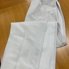 遮光カーテン厚手　薄くグレー