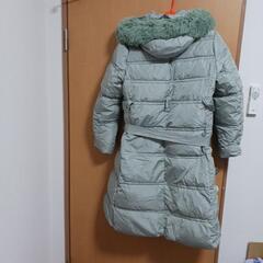 【新品と交換用】CHUXIN TREATEVERYTHING PROFES SIONALLY試着のみ　くすみグリーンのダウンコート - 神戸市