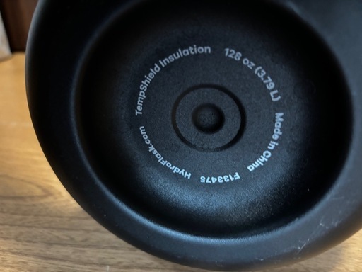 希少品　Hydro Flask ブラック 水筒 3.79L