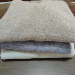 【明日処分します】UNIQLO他セーター３枚セット♥の画像