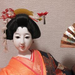 日本人形（豊榮　”福寿”　寿美礼作）、フランス人形（ガラスケース付き）　の画像