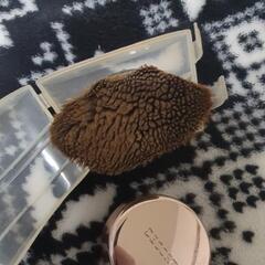 シュウウエムラ　ファンデブラシ　コスメデコルテの画像