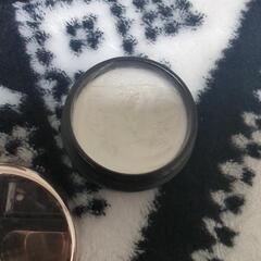 シュウウエムラ　ファンデブラシ　コスメデコルテの画像