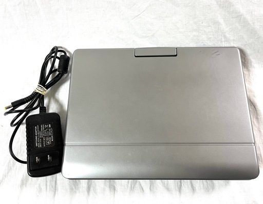 【中古品】MEZZO 9インチポータブルDVDプレーヤー SKP-D9-01