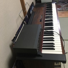 Roland電子ピアノHP-100 シンセサイザーつきで