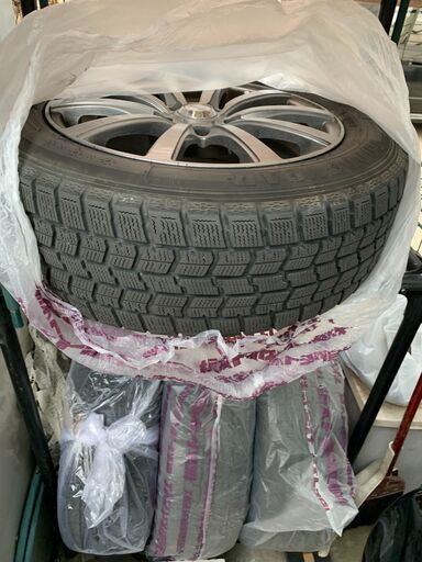 195/60R16 89Qスタッドレスタイヤ