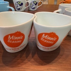 ディズニースーベニアマグカップ2個セットの画像