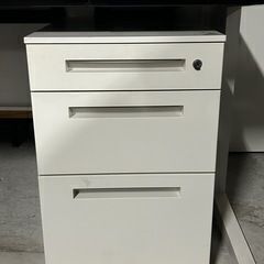 ☆平机とワゴンのセット　幅140cm イトーキの画像