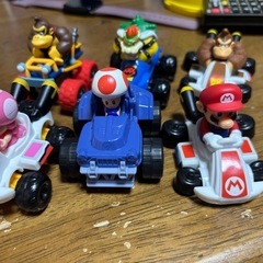 マリオカートチョロQとハッピーセットのマリオカートの画像