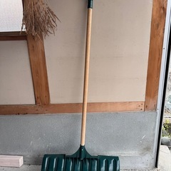 スノーショベル　スコップ