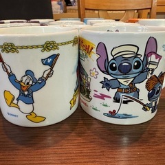 スティッチ・ミッキー&ドナルドスーベニアマグカップ2個セットの画像