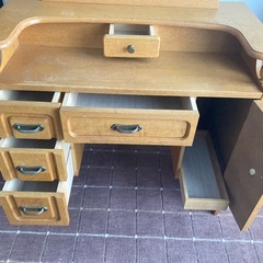 鏡台　木製・100vコンセント付き　の画像
