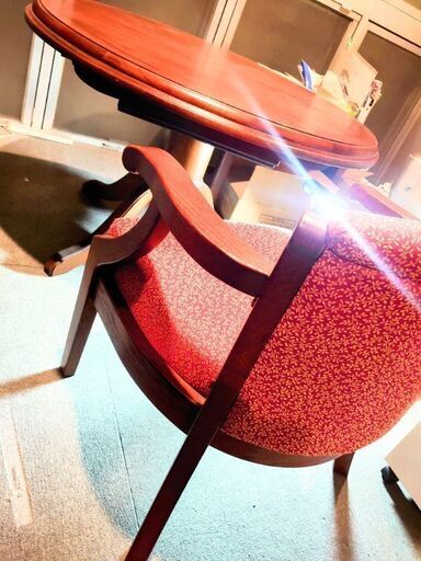 （値下げ）豪華ラウンドテーブル　伸縮式