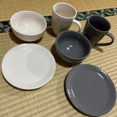 お皿  カップ