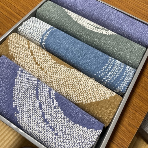新品　座布団カバー